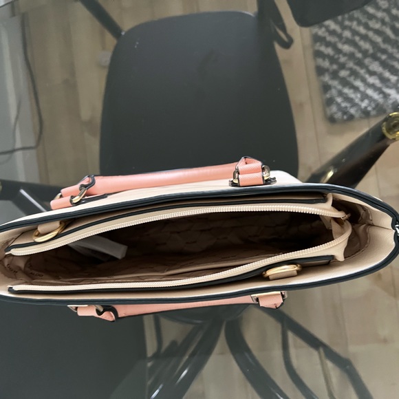 Aldo pink tote w wallet - Picture 3 of 3